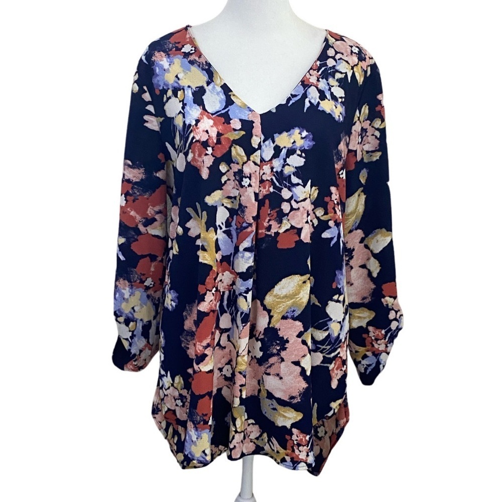 Bobeau Navy Floral V-Neck Blouse. Size M. Optional Roll Tab Sleeves.